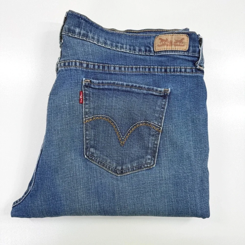 Levi's 505 Straight Leg Jeans Mens 37x30 Blue Medium Wash Denim Workwear Staple - Picture 8 of 8